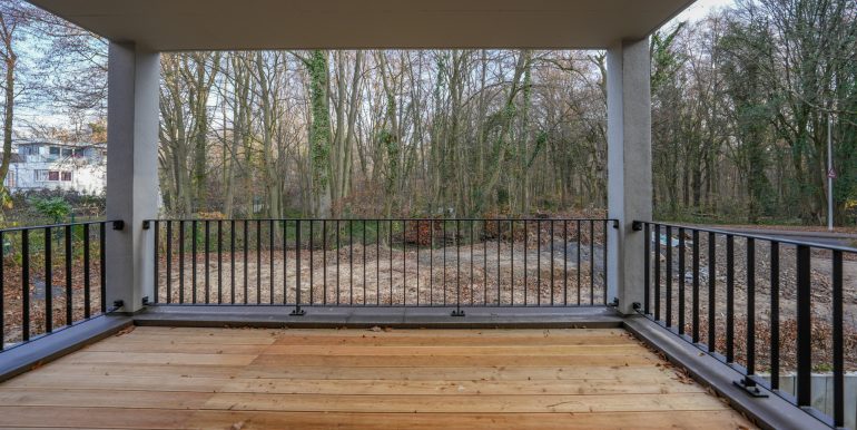 Überdachter Balkon