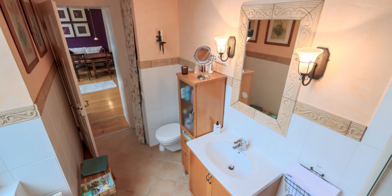 Badezimmer 1