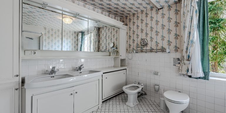 Badezimmer im EG
