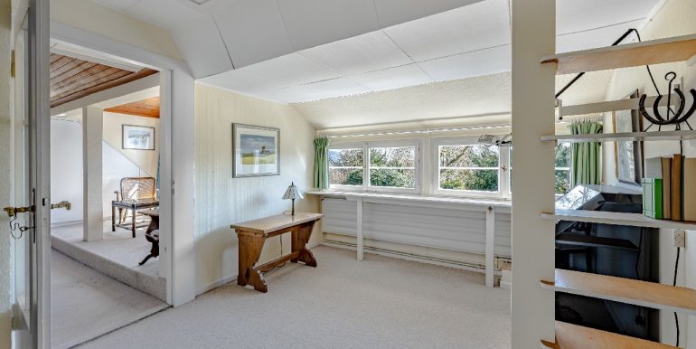 Durchgangszimmer DG