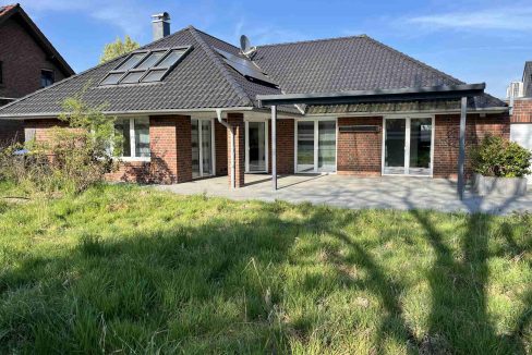 Bungalow in Menzelen-Ost