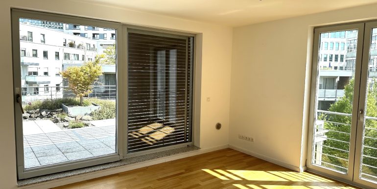 Schlafzimmer mit großer Terrasse