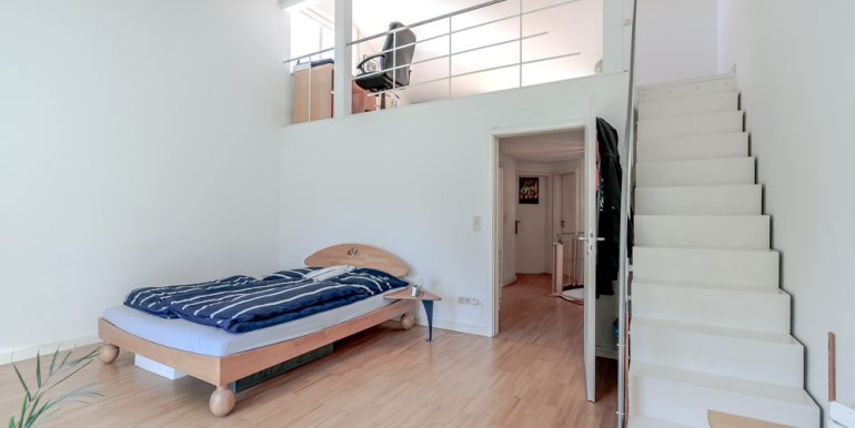 Schlafzimmer DG
