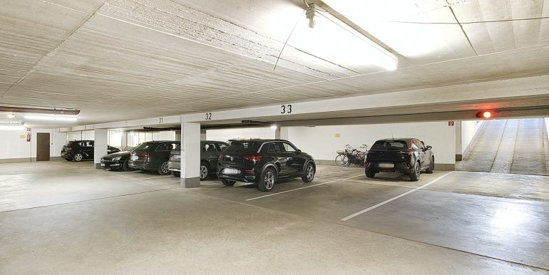 helle Tiefgarage