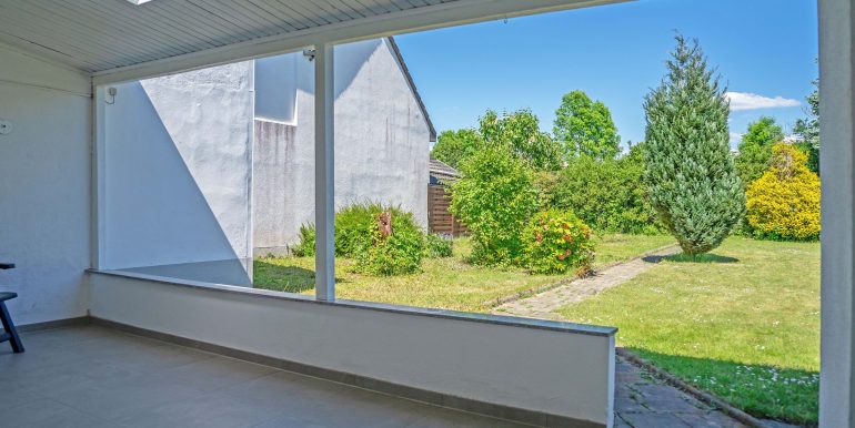 überdachte Terrasse