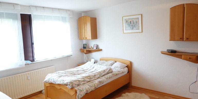 Das Schlafzimmer bietet...