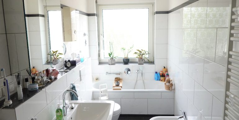 Modernes Tageslichtbad
