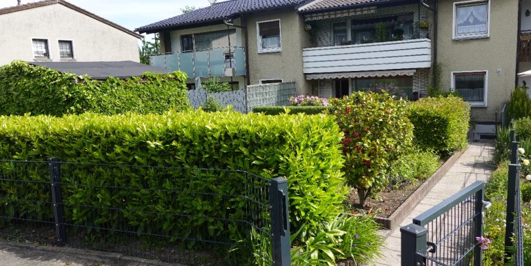 Gepflegtes Zweifamilienhaus