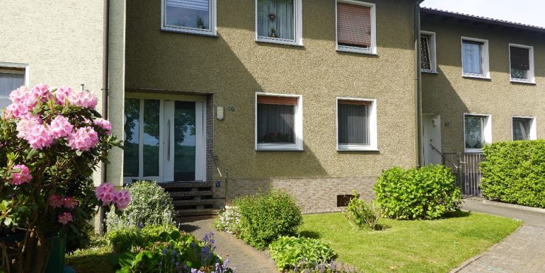 Hauszugang mit Vorgarten