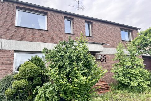 Straßenansicht