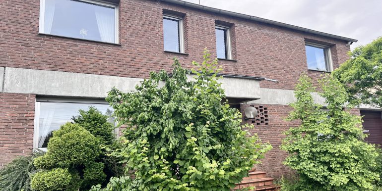 Straßenansicht
