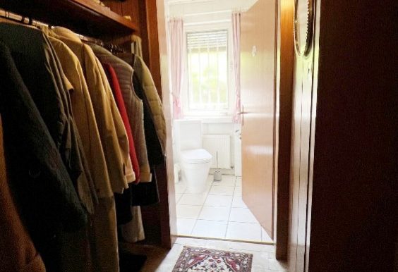 Garderobe und Gäste-WC