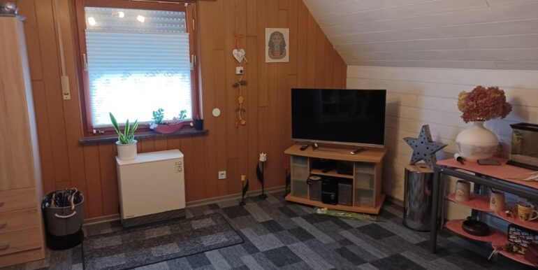 Kinder-/Arbeitszimmer