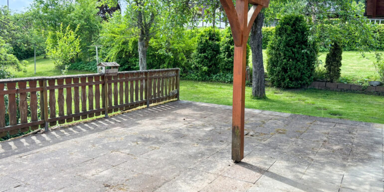 Terrasse EG links