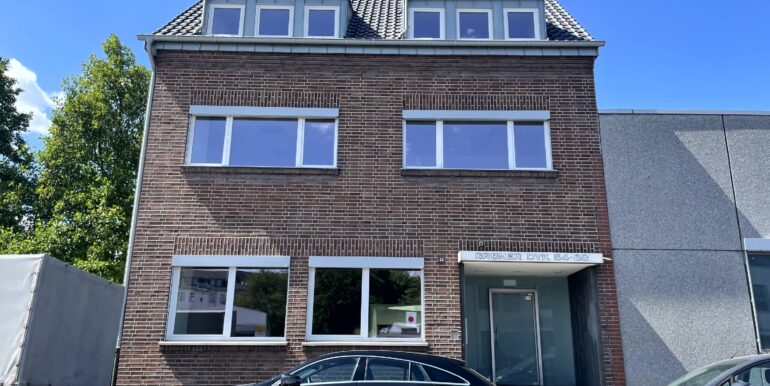 Straßenansicht