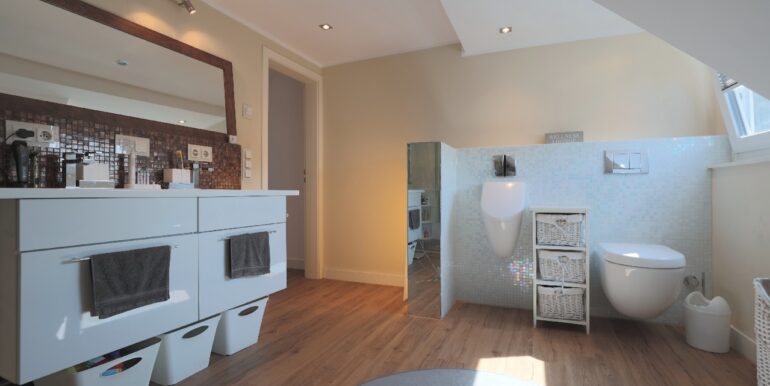 Badezimmer DG