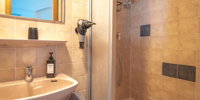 Badezimmer 2