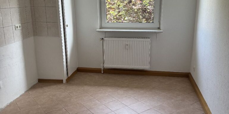 offen gehaltene Küche m. Abstellr.