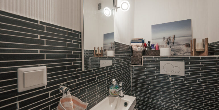 Separate Toilette