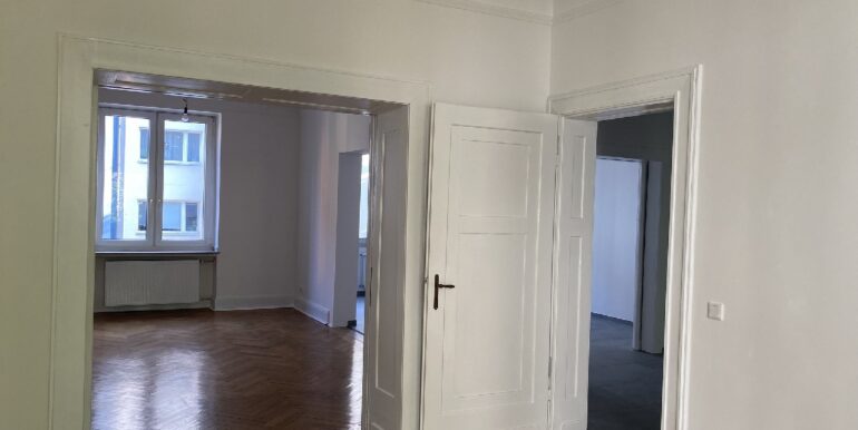 Blick Wohnraum und Diele