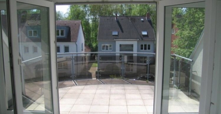 Balkon mit Echtglasbrüstung