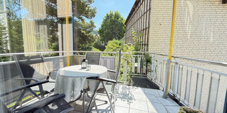Balkon (EG)