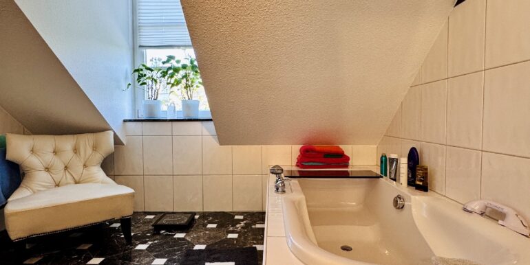Bad ensuite Dachgeschoss