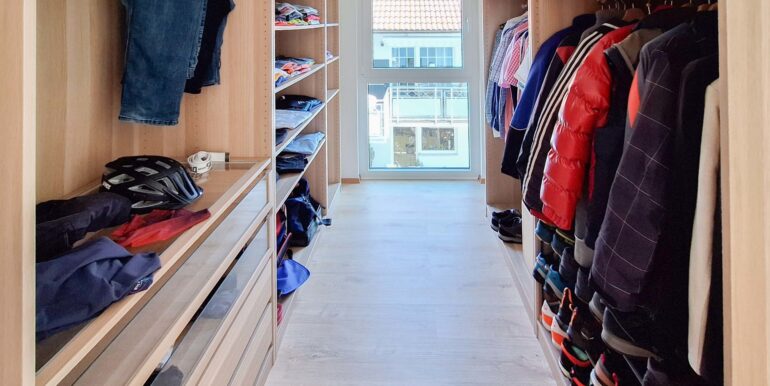 begehbarer Kleiderschrank OG