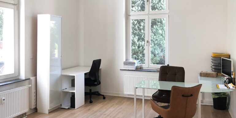 Büro 1