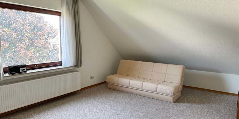 Schlafzimmer DG
