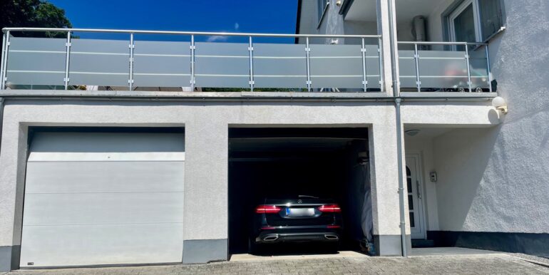 übergroße Garage