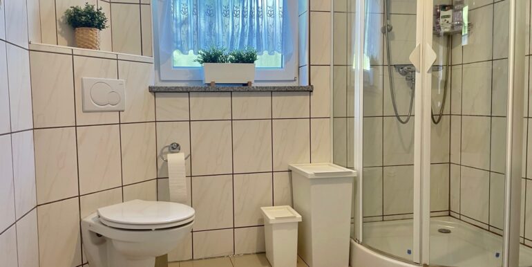 Bad mit Dusche