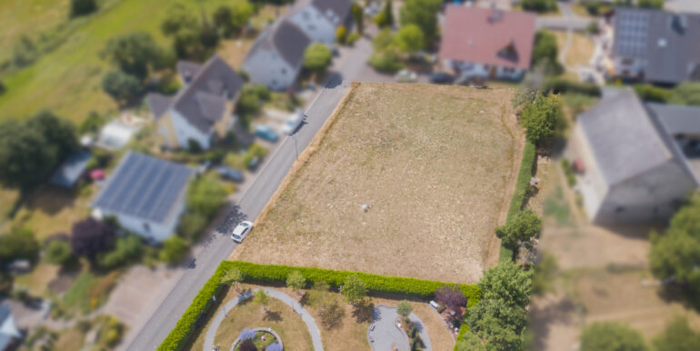 Grundstück