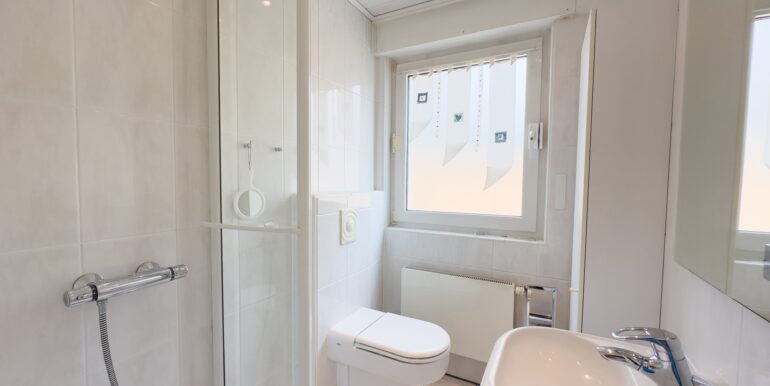 Badezimmer EG