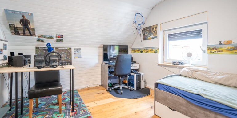 Zimmer 1 OG
