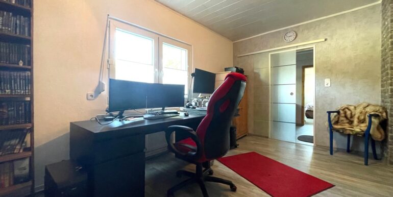 Büro im EG