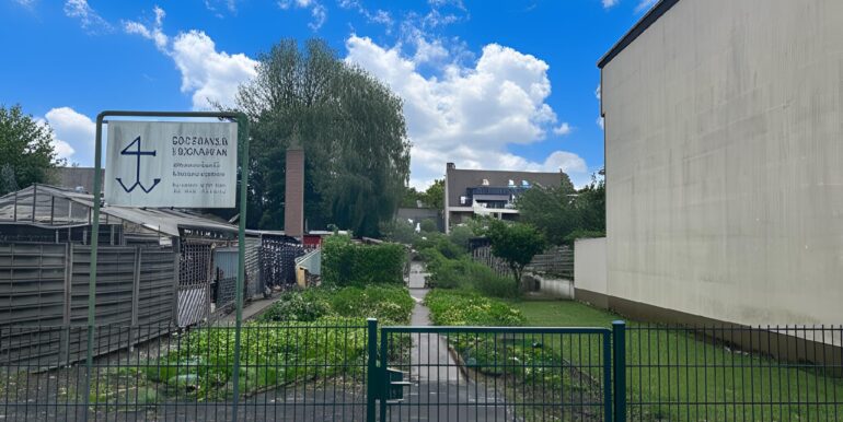 Straßenansicht