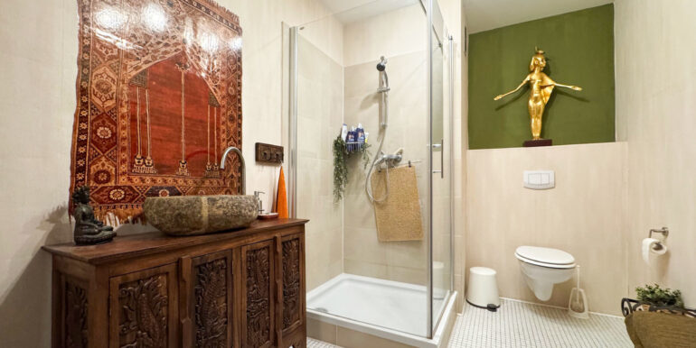 2. Badezimmer (OG)