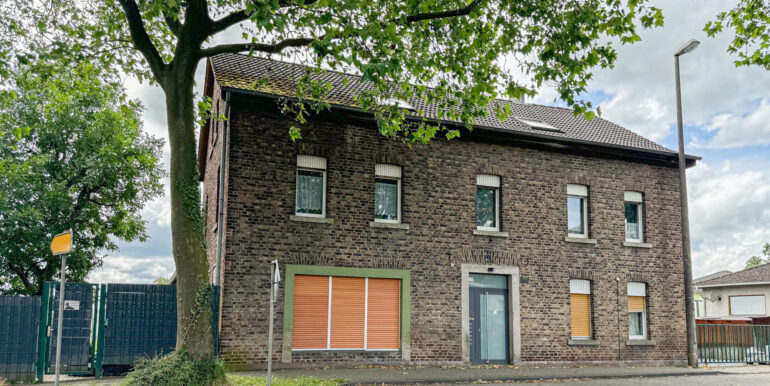 Straßenansicht