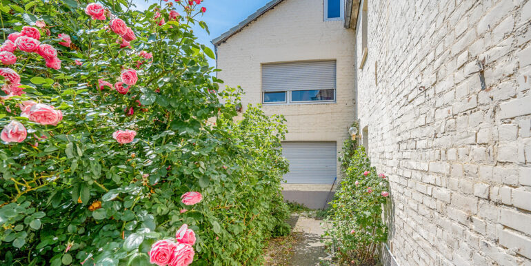 2 Innenhof