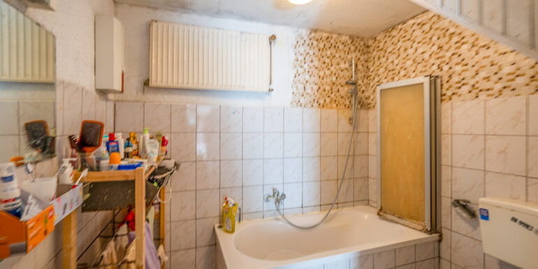 6 Badezimmer