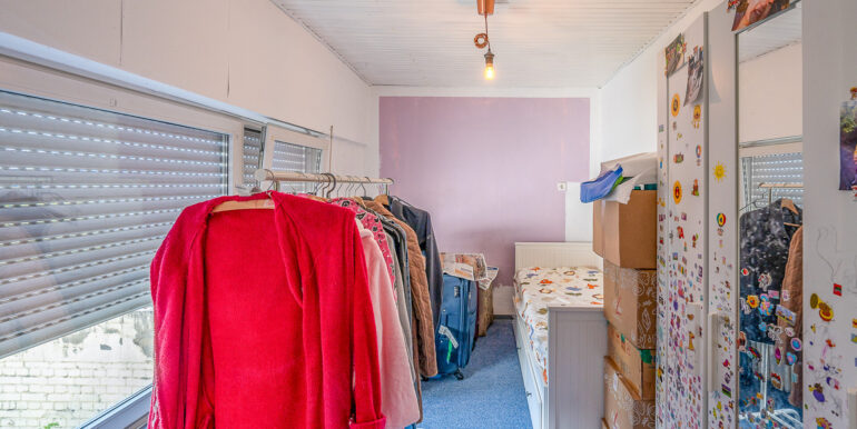 9 Ankleidezimmer