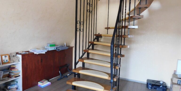 Treppe zur Maisonette DG
