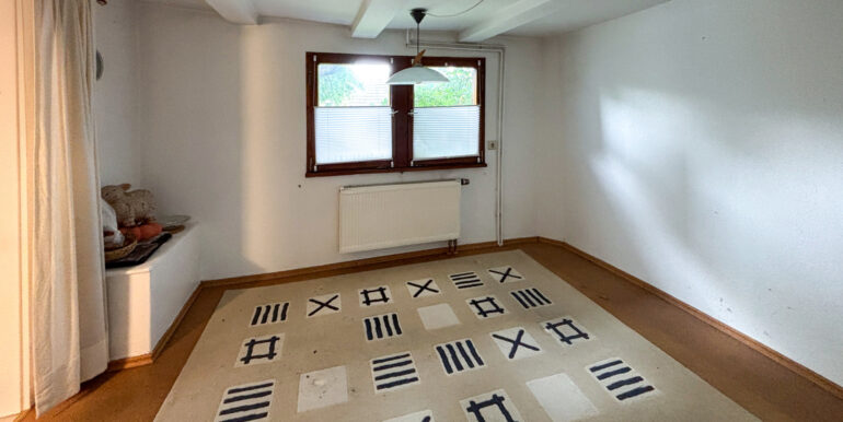 Durchgangszimmer Altbau EG