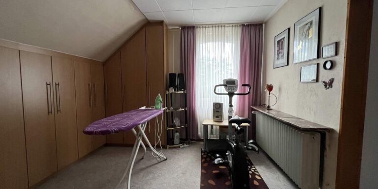 Schlafzimmer III