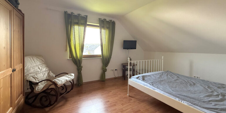 DG Kinderzimmer (2)