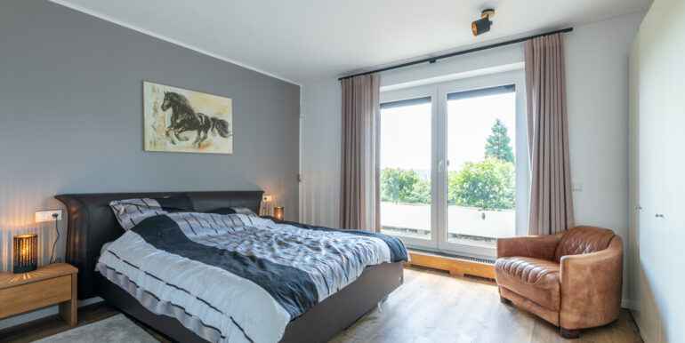 Schlafzimmer I EG