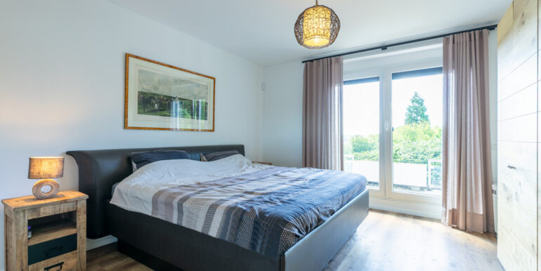 Schlafzimmer II EG