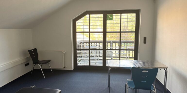 Büro (OG)