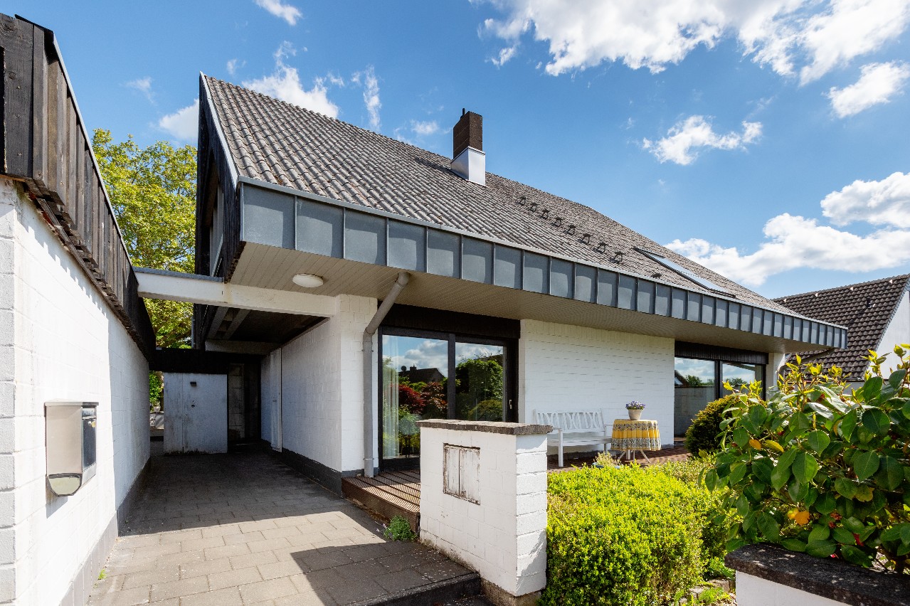 NEU: Beeindruckendes Architektenhaus + Einliegerwohnung in absolut ruhiger Lage